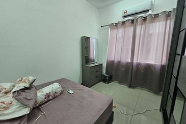 Nova and Aurora Bandar Springhill