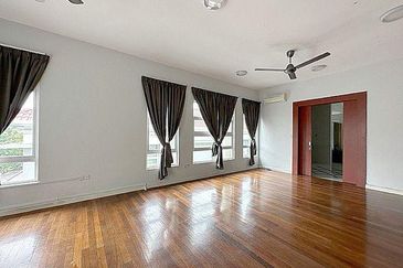 Rafflesia @ The Hill