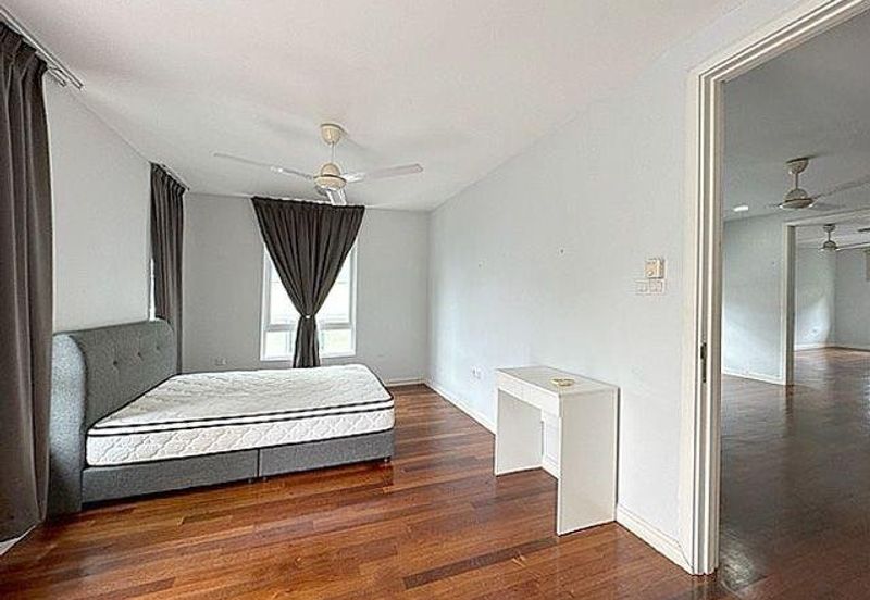 Rafflesia @ The Hill