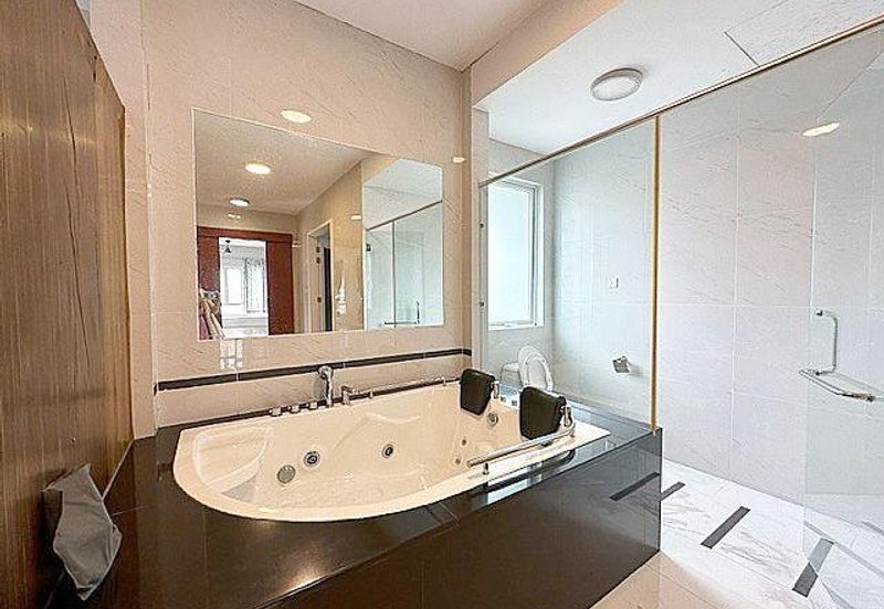 Rafflesia @ The Hill