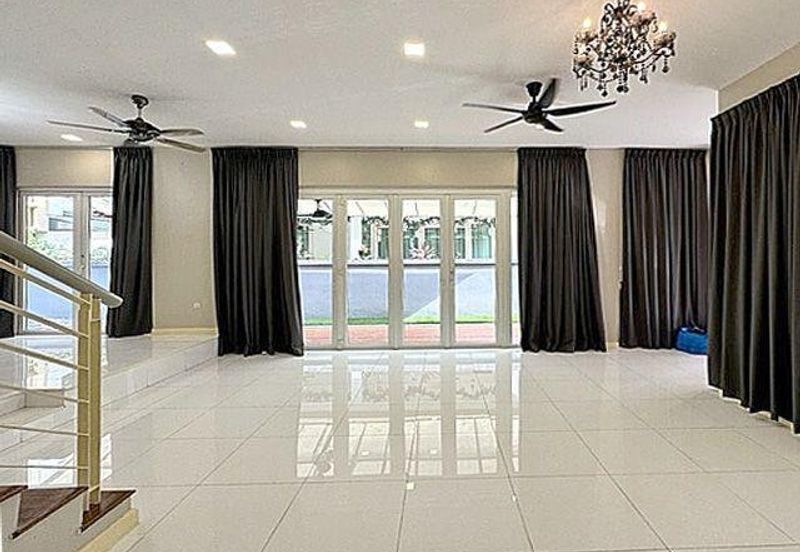 Rafflesia @ The Hill