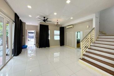 Rafflesia @ The Hill