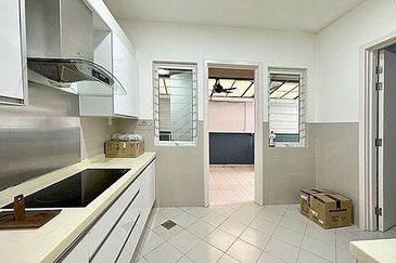 Rafflesia @ The Hill