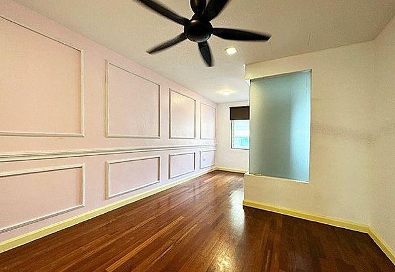 Rafflesia @ The Hill