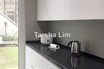 Rafflesia @ The Hill