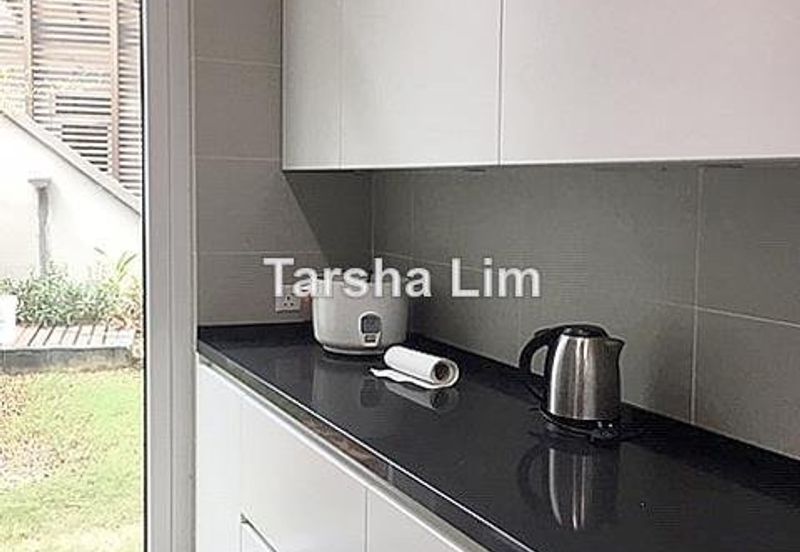 Rafflesia @ The Hill