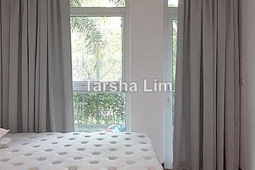 Rafflesia @ The Hill