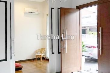 Rafflesia @ The Hill