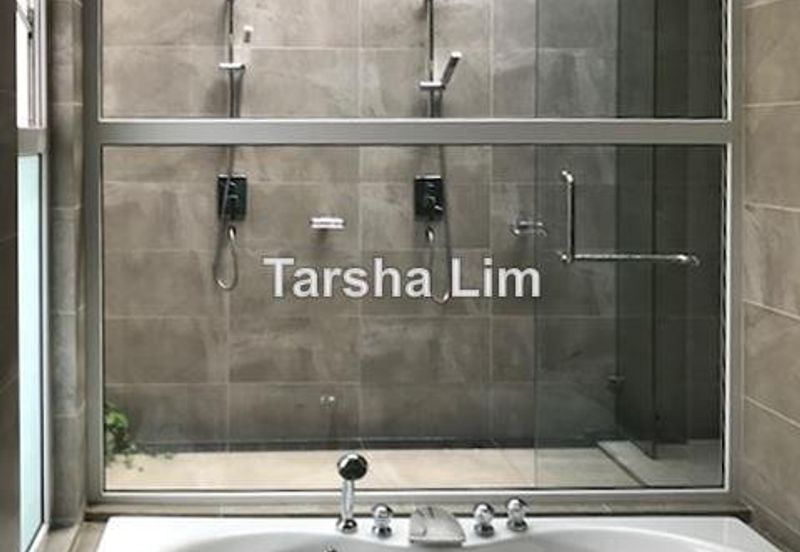 Rafflesia @ The Hill