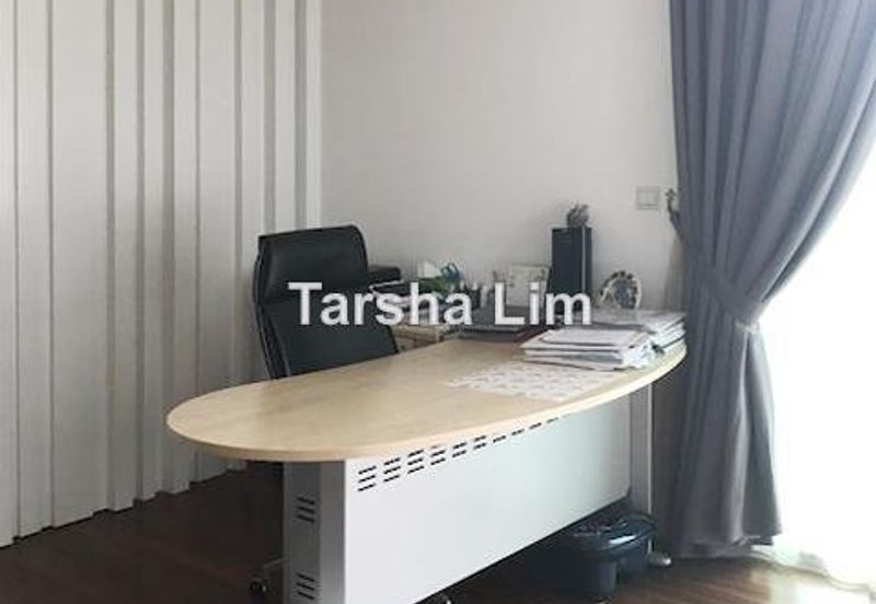 Rafflesia @ The Hill