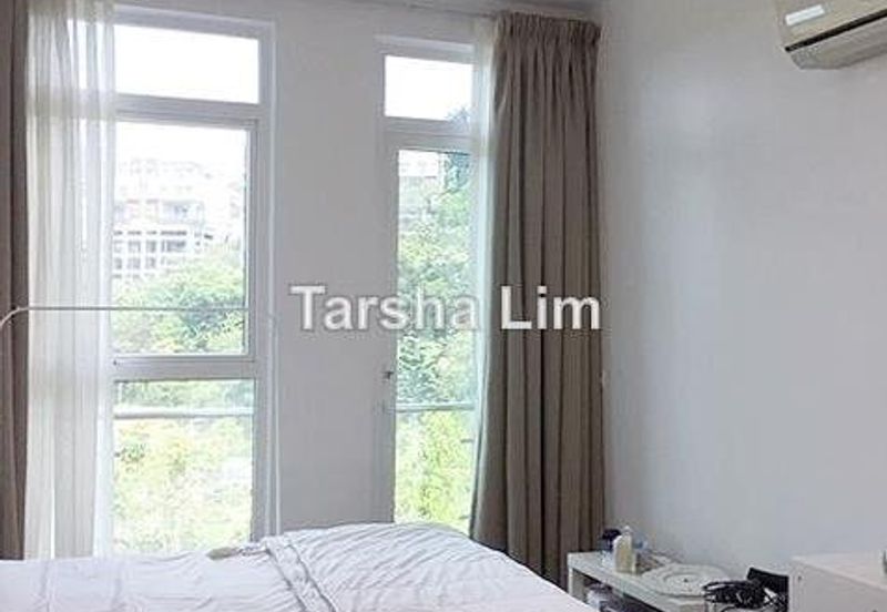 Rafflesia @ The Hill