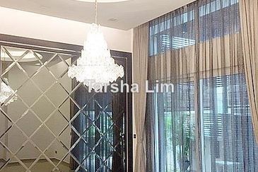 Rafflesia @ The Hill