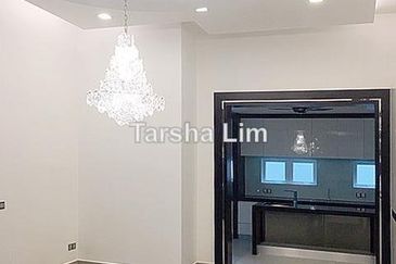 Rafflesia @ The Hill