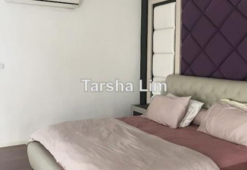 Rafflesia @ The Hill