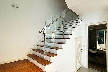 Rafflesia @ The Hill