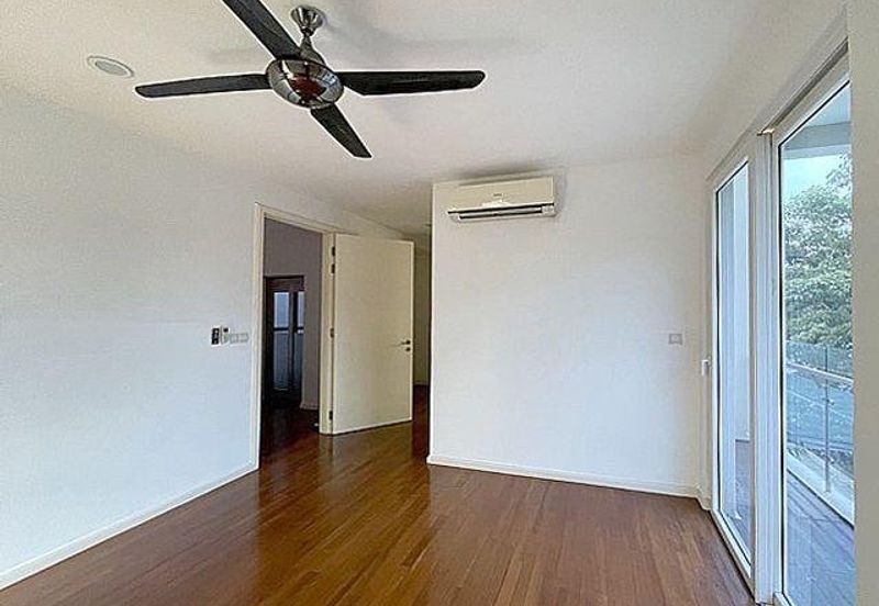 Rafflesia @ The Hill