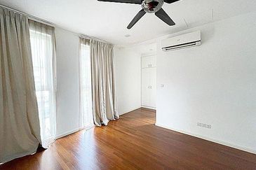 Rafflesia @ The Hill