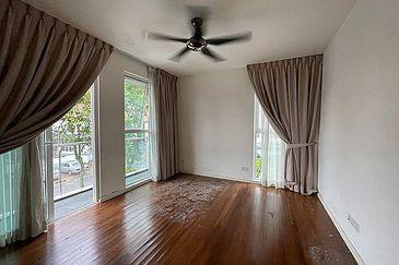 Rafflesia @ The Hill