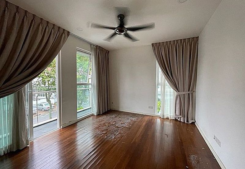 Rafflesia @ The Hill