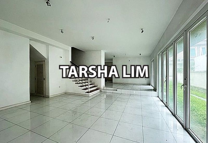 Rafflesia @ The Hill