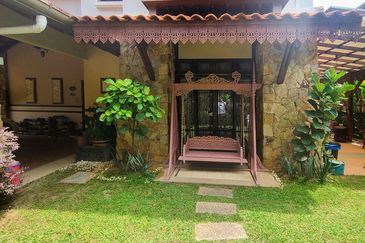 Lovely tropical garden with koi pond bungalow home with 24 hours gated guarded security system