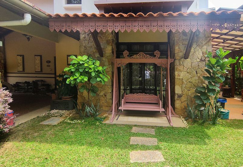 Lovely tropical garden with koi pond bungalow home with 24 hours gated guarded security system