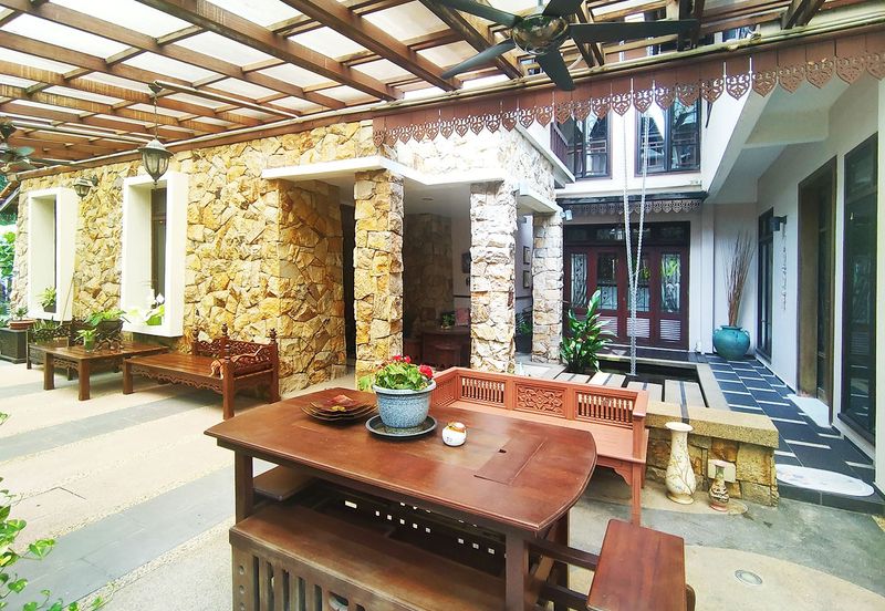 Lovely tropical garden with koi pond bungalow home with 24 hours gated guarded security system