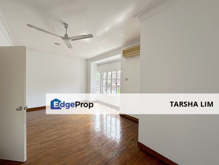 24 hrs gated guarded quiet basic house good for upgrade & renovation, Selangor, Mutiara Damansara