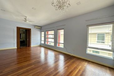 24 hours guarded community with spacious living space