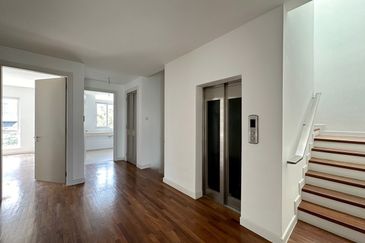 Rafflesia @ The Hill