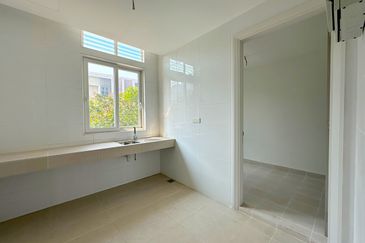 Rafflesia @ The Hill