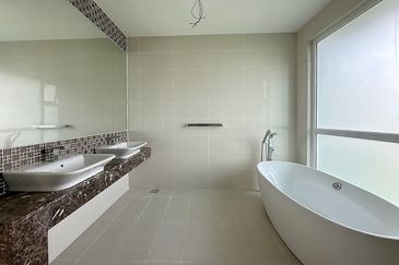 Rafflesia @ The Hill