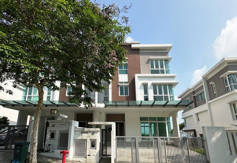 Rafflesia @ The Hill