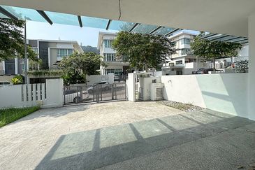 Rafflesia @ The Hill