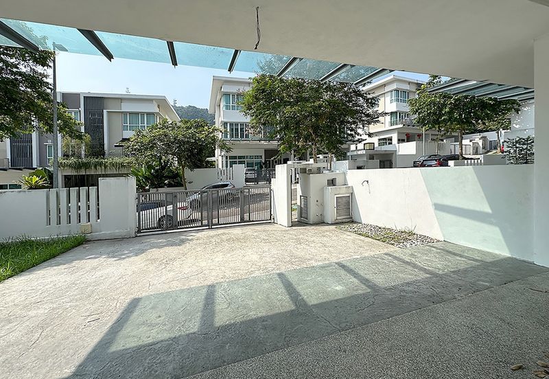 Rafflesia @ The Hill