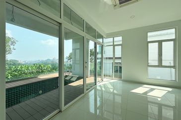 Rafflesia @ The Hill