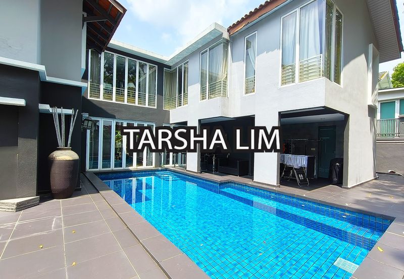 24 hours gated guarded modren 2 storey home with pool and 10 car parks