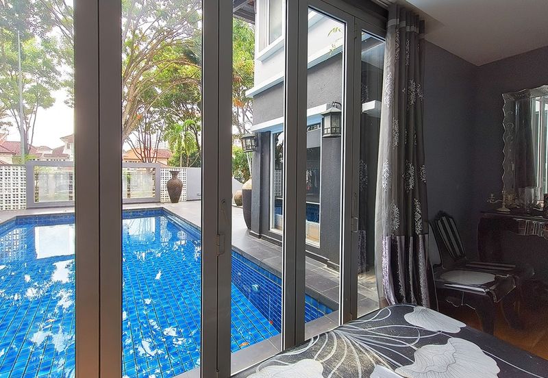 24 hours gated guarded modren 2 storey home with pool and 10 car parks