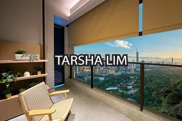 Exclusive sky semi-d. Freehold very low density - only 126 units with private lift land private obby, ev bay & extra store