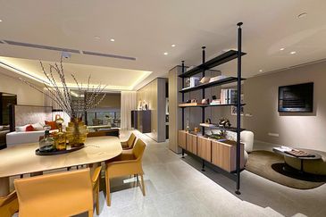 Exclusive sky semi-d. Freehold very low density - only 126 units with private lift land private obby, ev bay & extra store