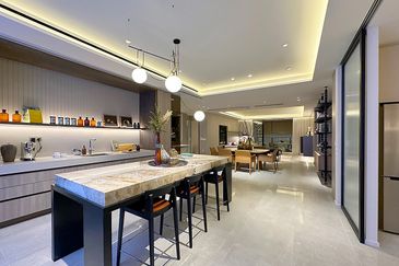 Exclusive sky semi-d. Freehold very low density - only 126 units with private lift land private obby, ev bay & extra store