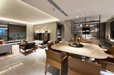 Exclusive sky semi-d. Freehold very low density - only 126 units with private lift land private obby, ev bay & extra store