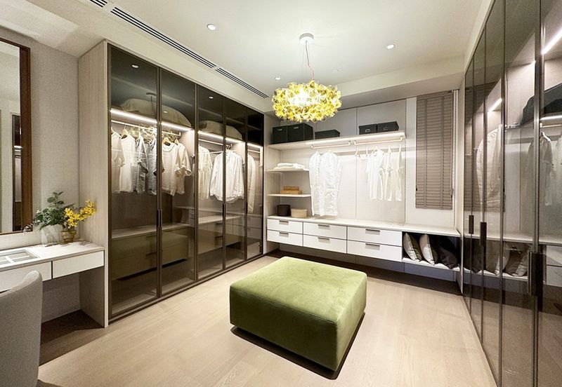 Exclusive sky semi-d. Freehold very low density - only 126 units with private lift land private obby, ev bay & extra store