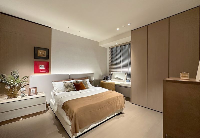 Exclusive sky semi-d. Freehold very low density - only 126 units with private lift land private obby, ev bay & extra store