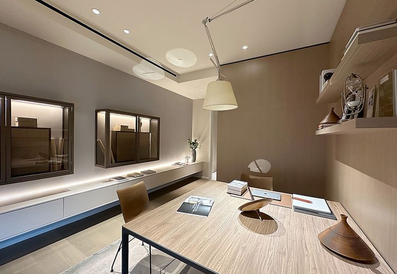 Exclusive sky semi-d. Freehold very low density - only 126 units with private lift land private obby, ev bay & extra store