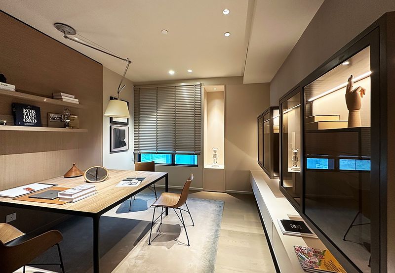 Exclusive sky semi-d. Freehold very low density - only 126 units with private lift land private obby, ev bay & extra store