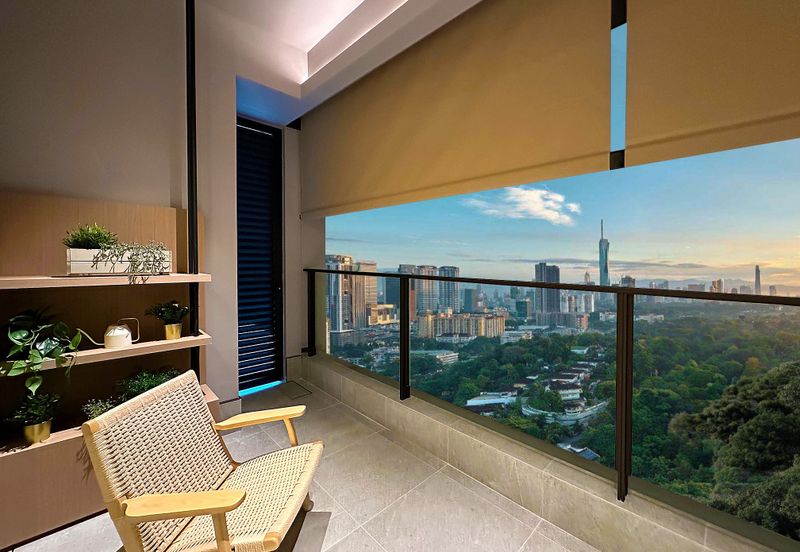 Freehold only 126 units with private lift lobby, ev bay & extra store