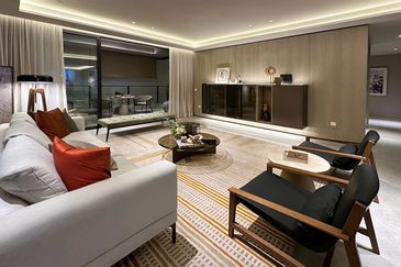 Freehold only 126 units with private lift lobby, ev bay & extra store