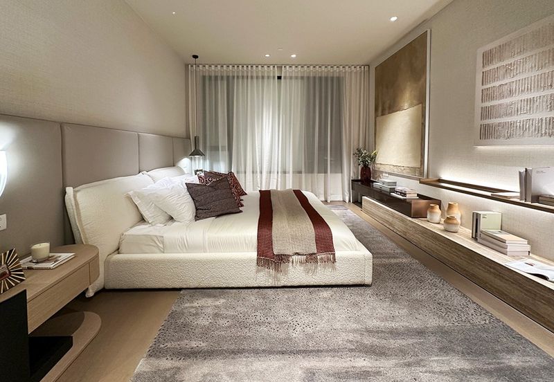 Freehold only 126 units with private lift lobby, ev bay & extra store