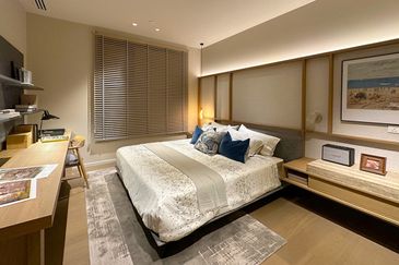 Freehold only 126 units with private lift lobby, ev bay & extra store